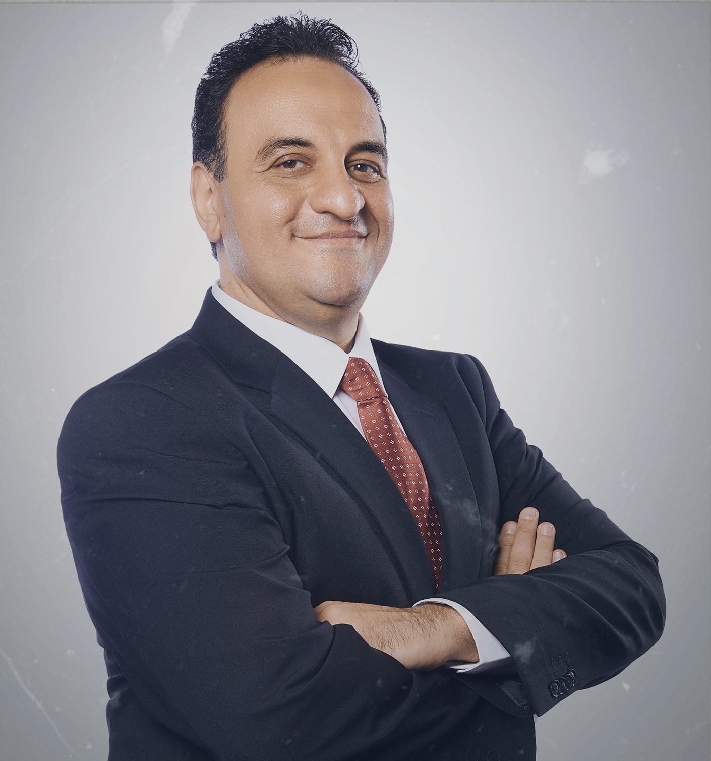 هشام إسماعيل